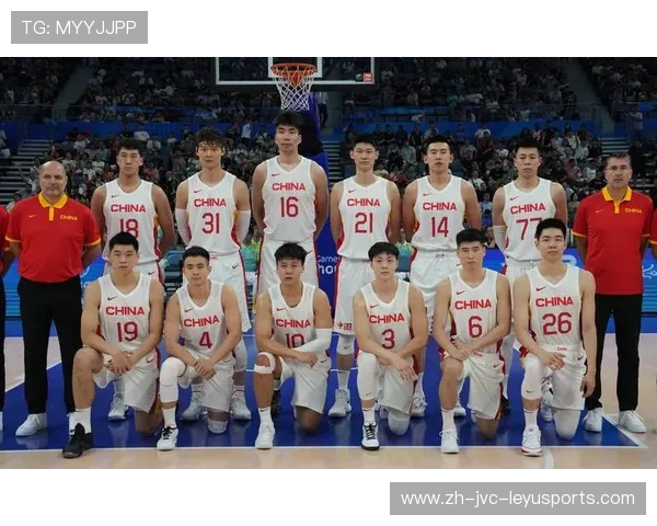 目前CBA联赛中共有多少支“足球队”？